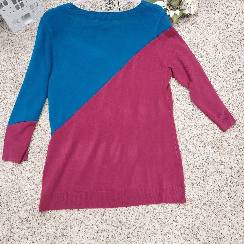 3434 Size Large Upcycled New York and Co. Two Toned Sweater - Picture 4 of 6